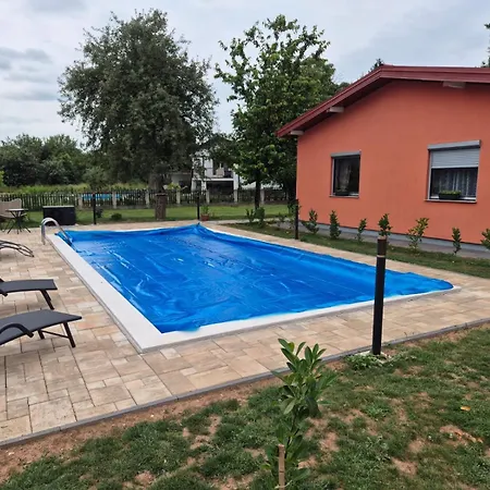 Kuca Sa Bazenom Ilidza, Centar Holiday home