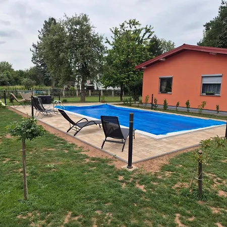 Holiday home Kuca Sa Bazenom Ilidza, Centar